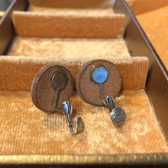 Vintage Leather Floral Clip On Earrings - Picture 6 of 7